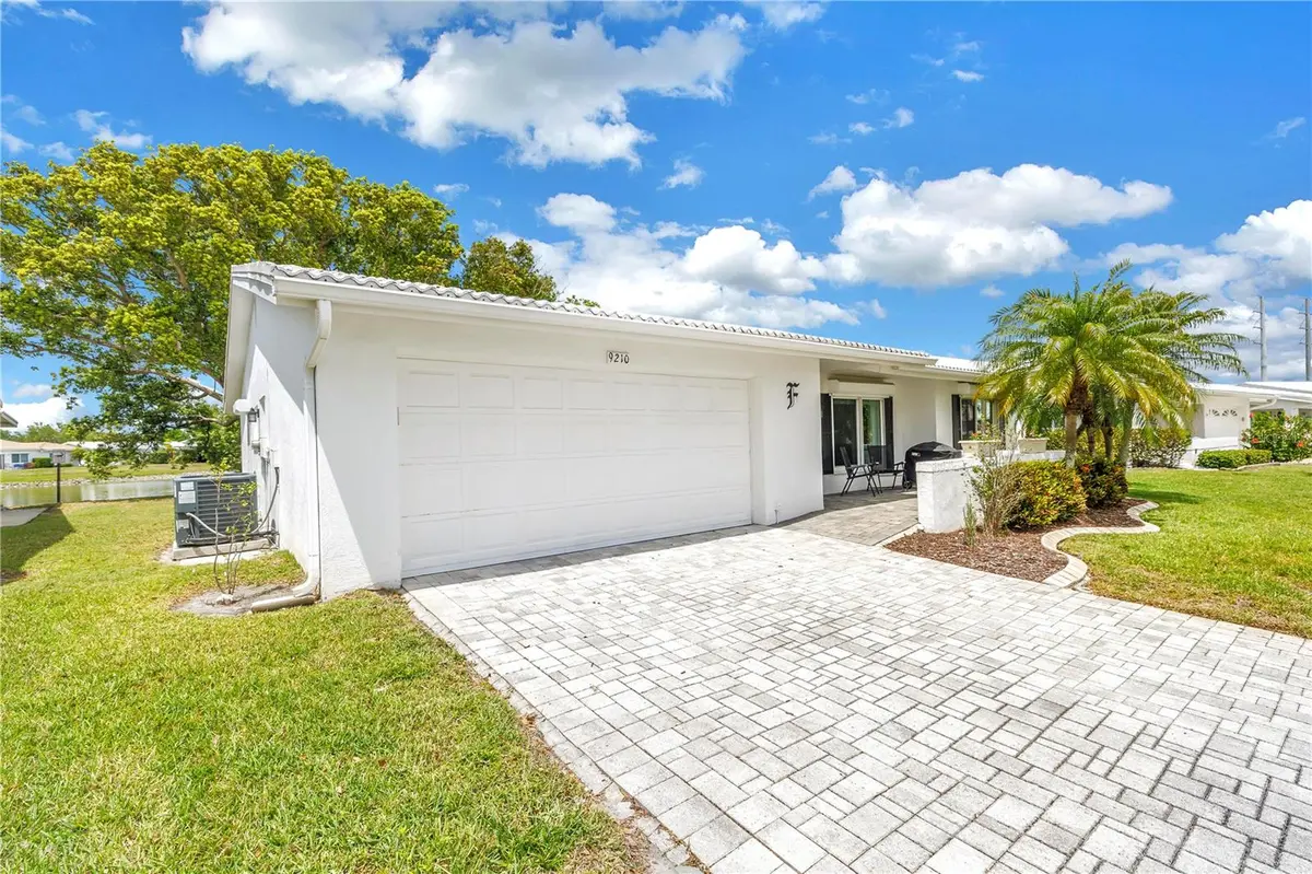 9210 40TH ST N, Pinellas Park, FL 33782
