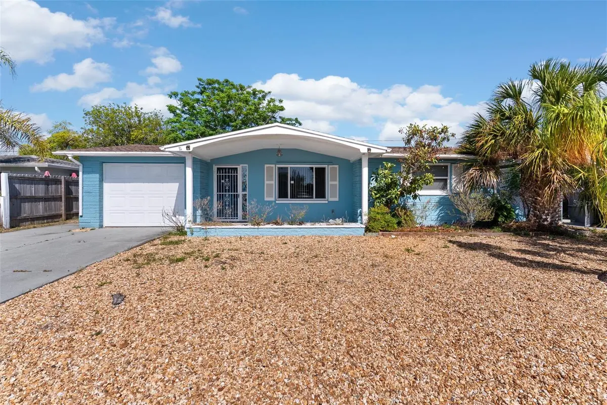 2344 TAHITIAN DR, Holiday, FL 34691