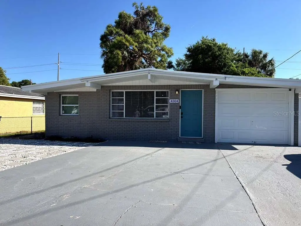 4304 W ARCH ST, Tampa, FL 33607