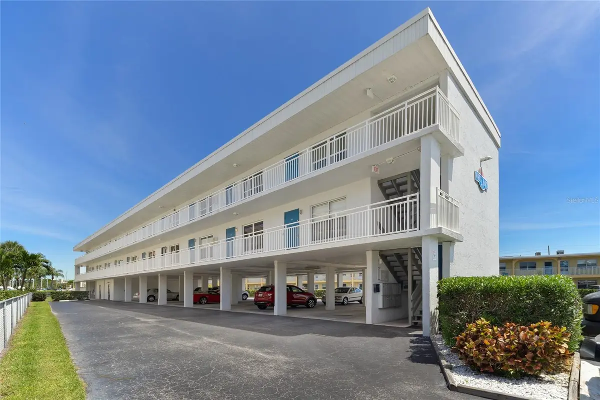 9755 HARRELL AVE #102, Treasure Island, FL 33706