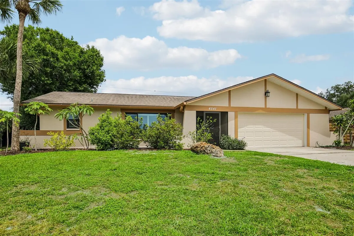 4541 CHARING CROSS RD, Sarasota, FL 34241