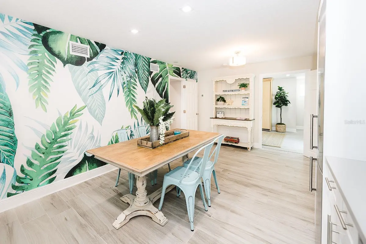 106 E BAY DR, Treasure Island, FL 33706