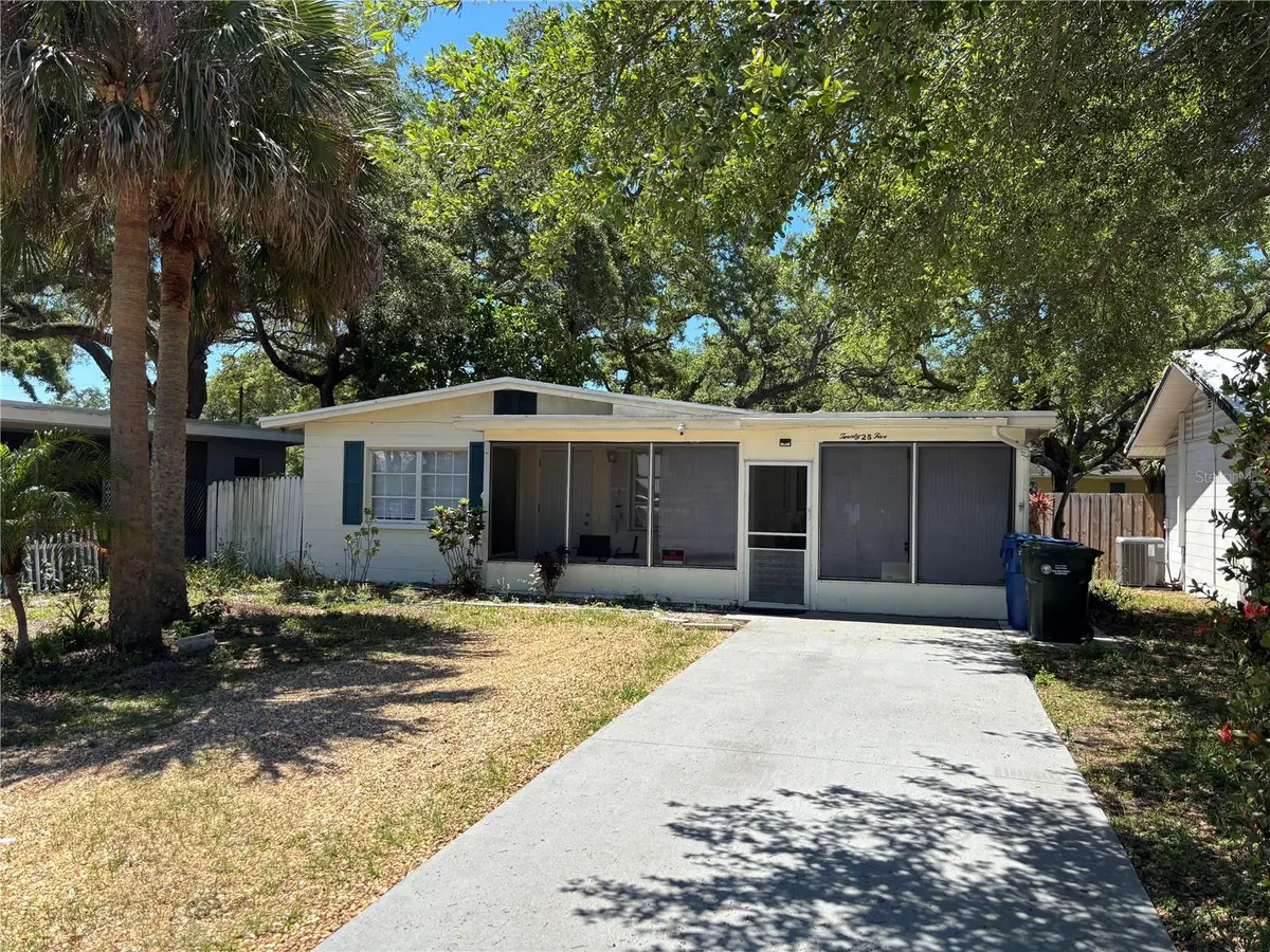 25 6TH AVE SE, Largo, FL 33771