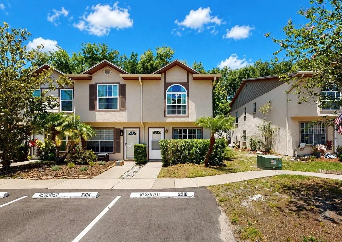 2316 FLETCHERS POINT CIR, Tampa, FL 33613