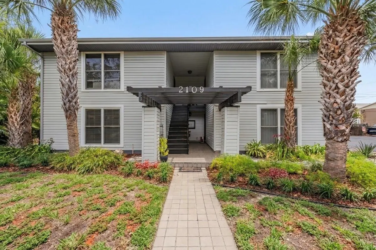 2109 W DE LEON ST, Tampa, FL 33606