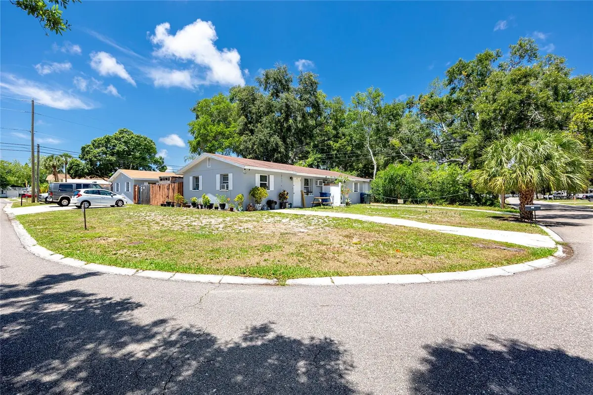 122 WERTZ DR, Largo, FL 33771