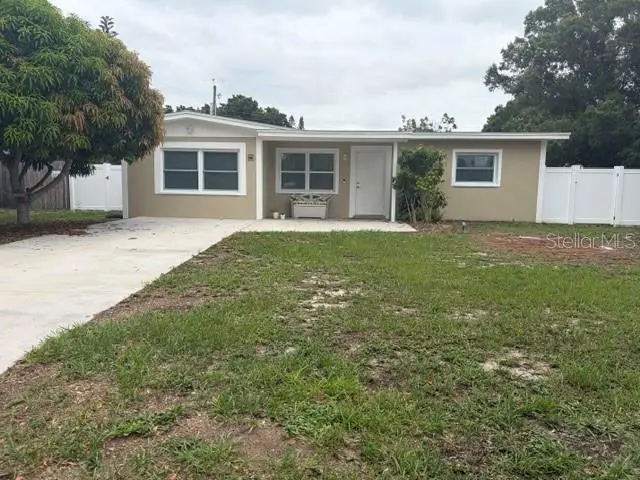11601 109TH ST, Seminole, FL 33778