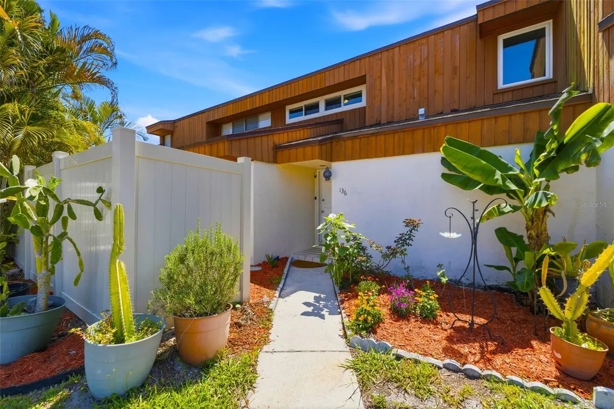 2074 SUNSET POINT RD #136, Clearwater, FL 33765