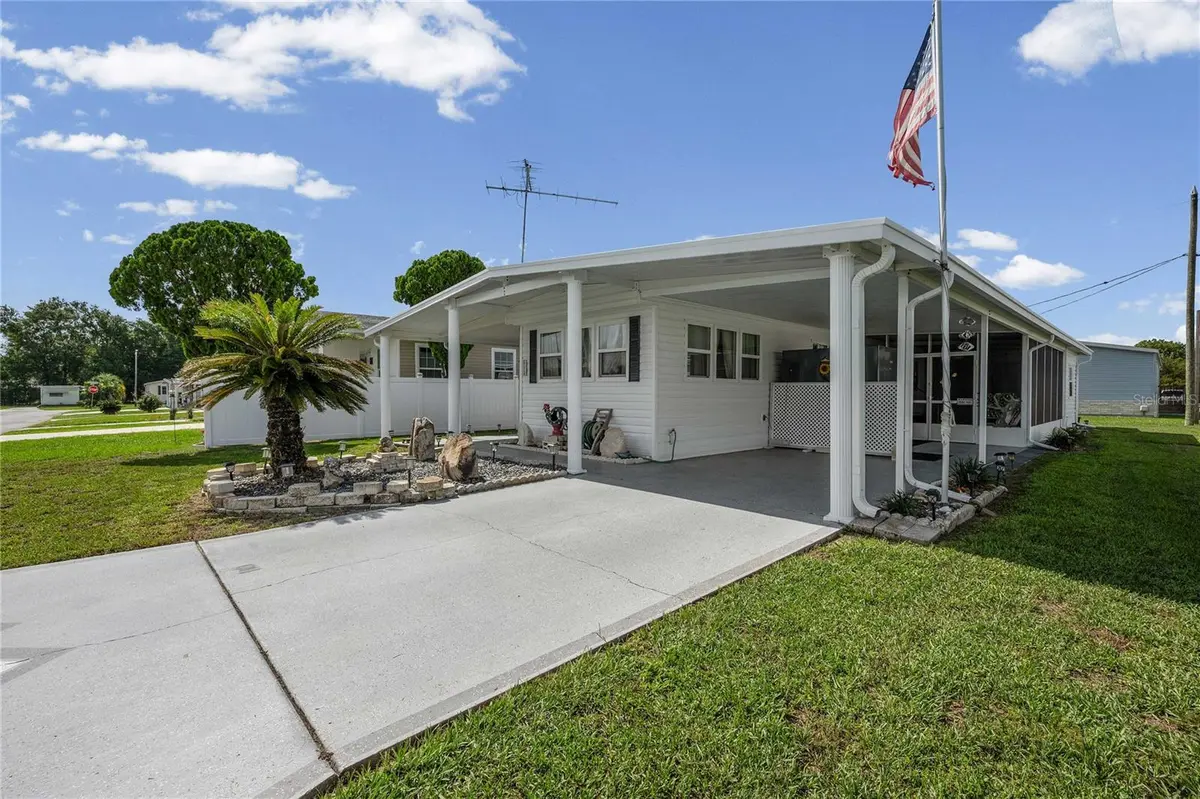 37250 BEVERLY AVE, Zephyrhills, FL 33542
