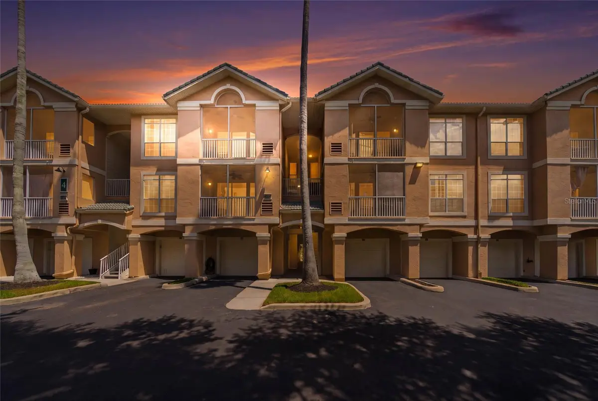 4304 BAY CLUB CIR #4304, Tampa, FL 33607