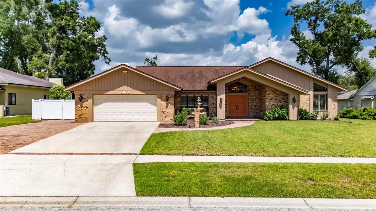 2001 CIMMARON RUN DR, Valrico, FL 33594