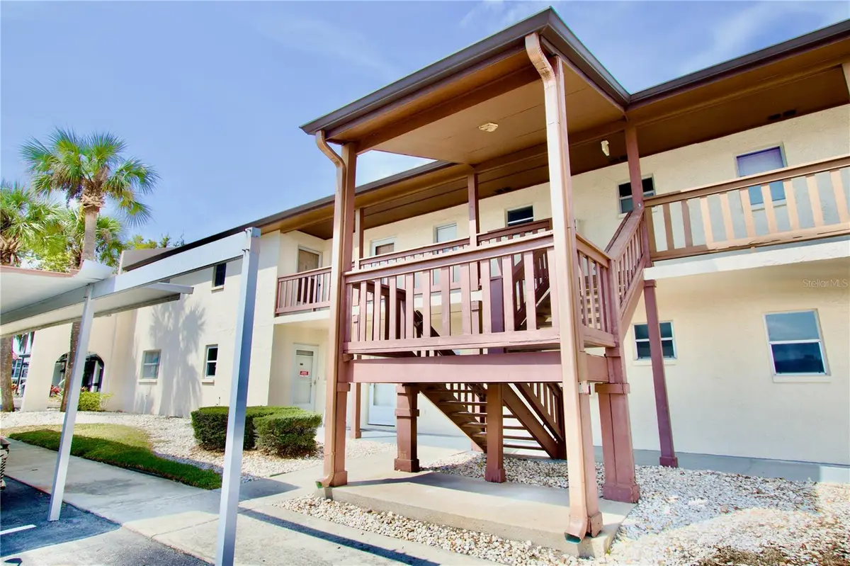 5135 GEMSTONE DR #202, New Port Richey, FL 34652