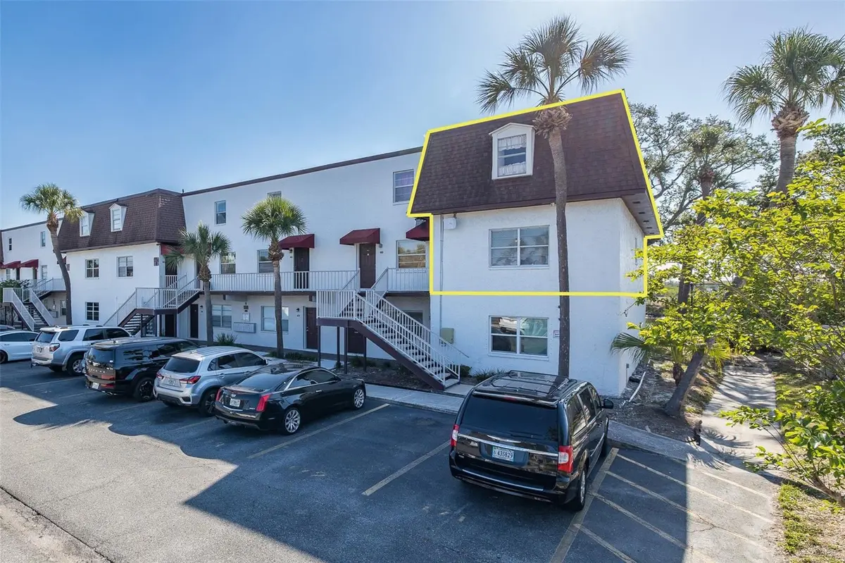 9001 TUDOR DR #H210, Tampa, FL 33615