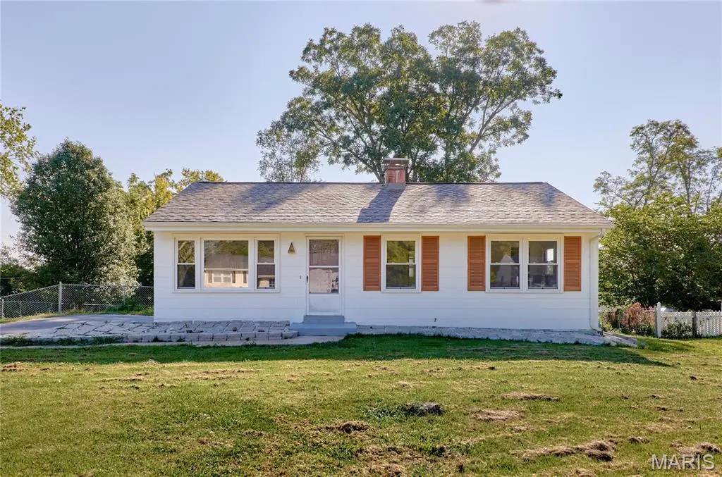 228 Newton PL, Ballwin, MO 63021