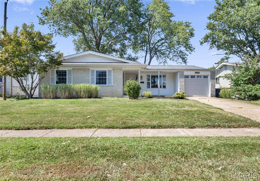 375 Albert DR, Florissant, MO 63031