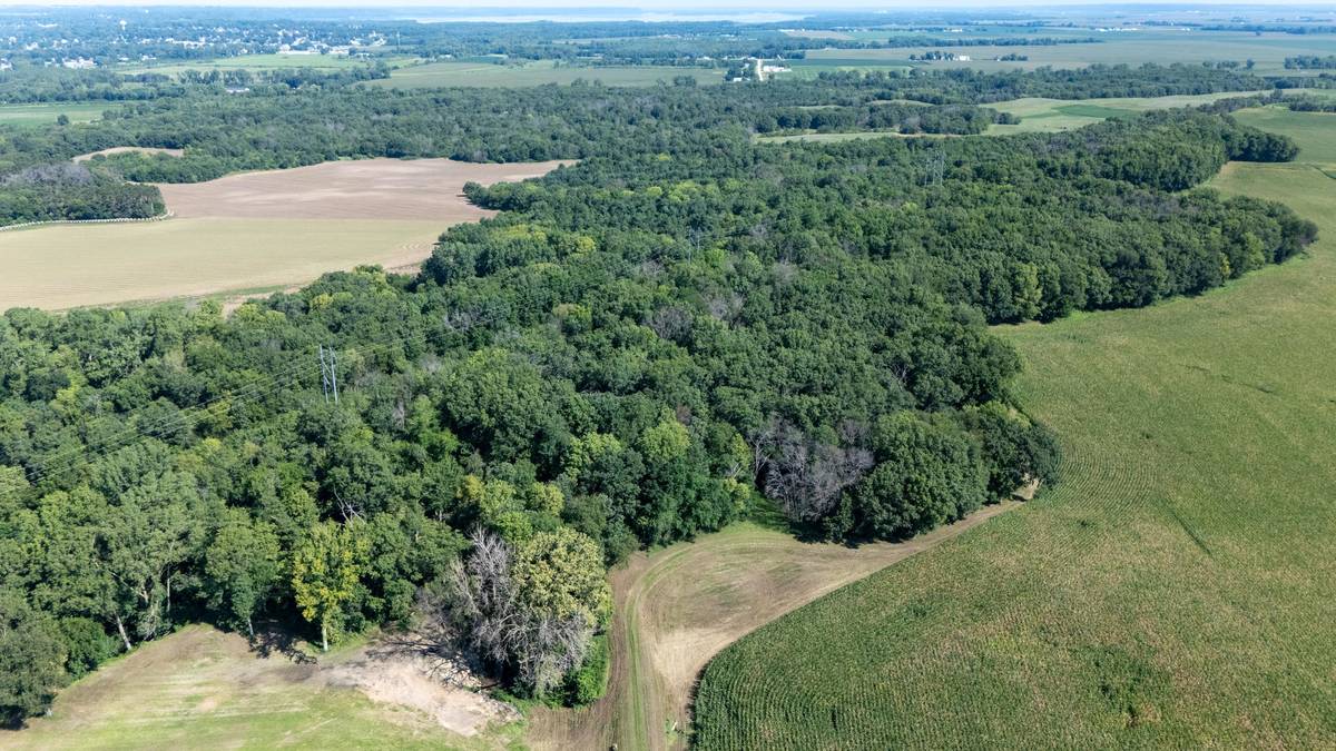 0 Holly RD, Fulton, IL 61252