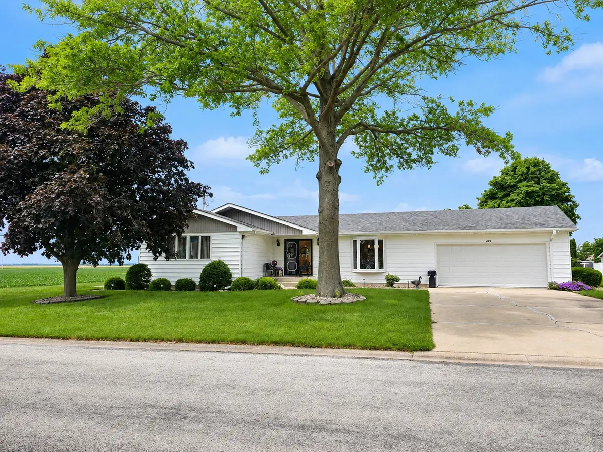 606 E Fine ST, Ashkum, IL 60911