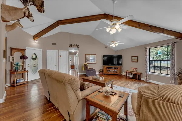 106 N Greenwood DR, Buchanan Dam, TX 78609