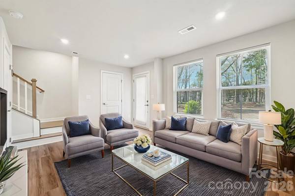 547 Nantahala DR, Charlotte, NC 28211