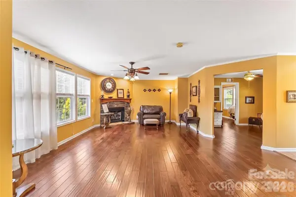 1162 Mountain Breeze DR #LOT 1, Morganton, NC 28655