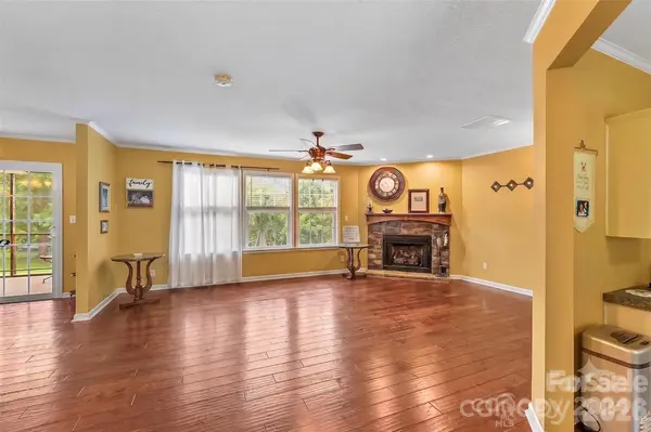 1162 Mountain Breeze DR #LOT 1, Morganton, NC 28655
