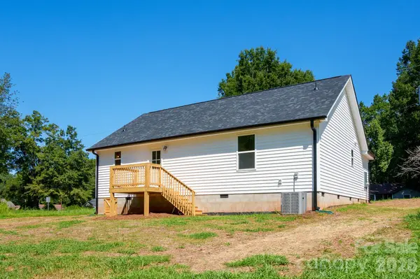 409 Queens RD, Gastonia, NC 28052