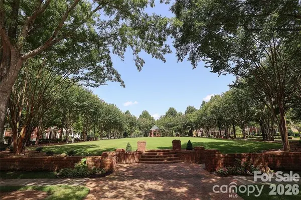 8820 Heydon Hall CIR, Charlotte, NC 28210