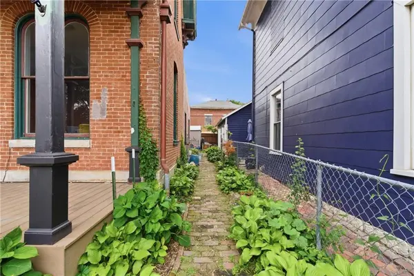 516 Osage ST, Leavenworth, KS 66048
