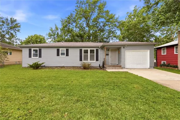 604 S Hickory ST, Gardner, KS 66030