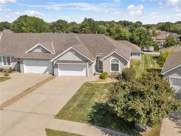 9613 N Locust DR, Kansas City, MO 64155