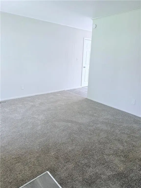 3303 Sioux LN, St Joseph, MO 64503