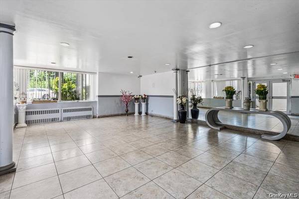 3425 150th Street #1J, Flushing, NY 11354