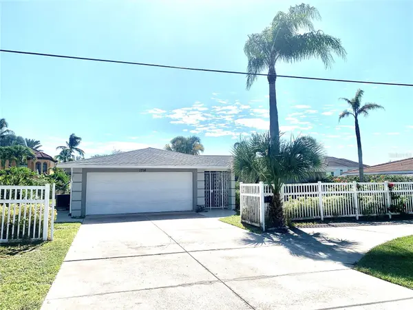 1714 MEADOWOOD ST, Sarasota, FL 34231