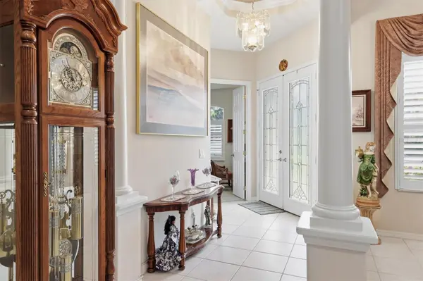 5608 EASTWIND DR, Sarasota, FL 34233