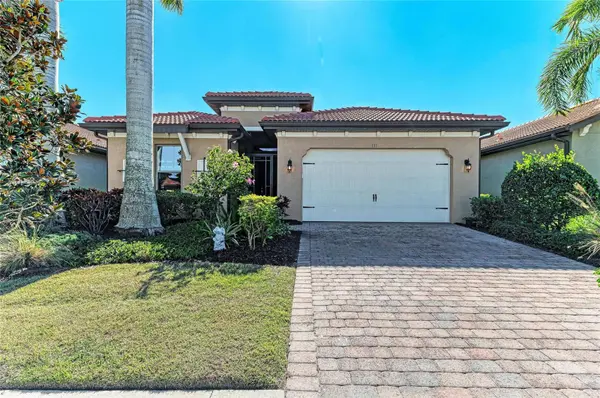 131 MARAVIYA BLVD, Nokomis, FL 34275