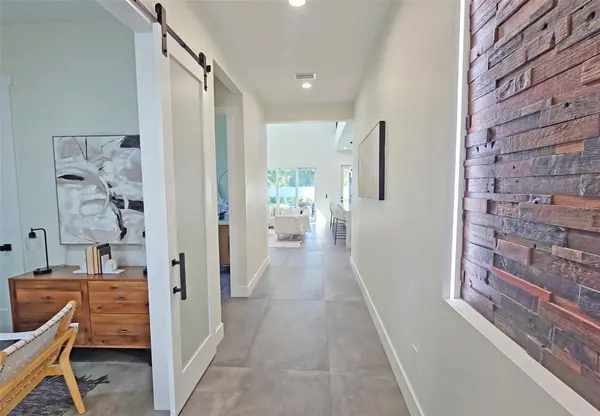 2475 BAY ST, Sarasota, FL 34237