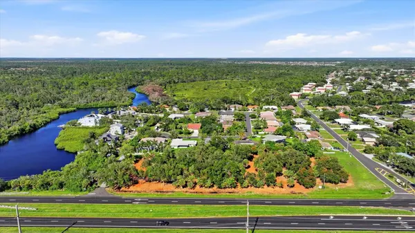 2099 S TAMIAMI TRL, Osprey, FL 34229