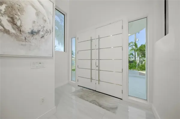 1400 SIESTA DR, Sarasota, FL 34239