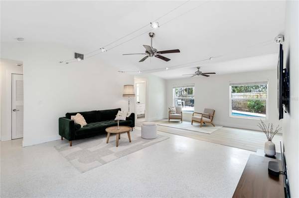5107 SAINT ALBANS AVE, Sarasota, FL 34242