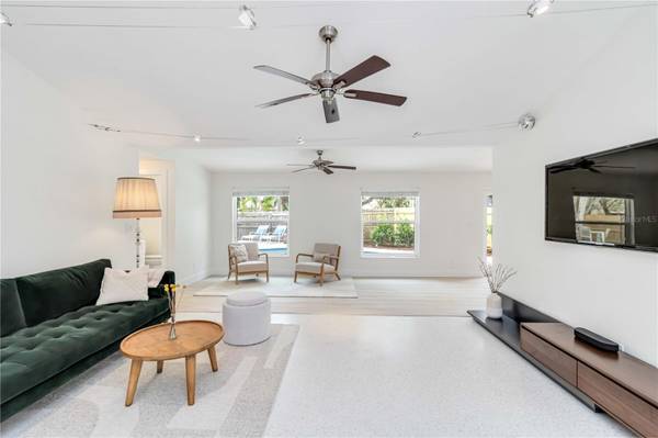 5107 SAINT ALBANS AVE, Sarasota, FL 34242