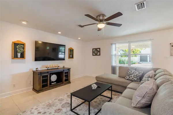 95 S BRIGGS AVE, Sarasota, FL 34237