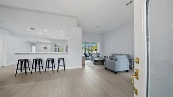 9402 GLEN ABBEY LN, Sarasota, FL 34238