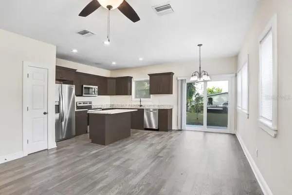 4209 W WOODLAWN AVE, Tampa, FL 33614