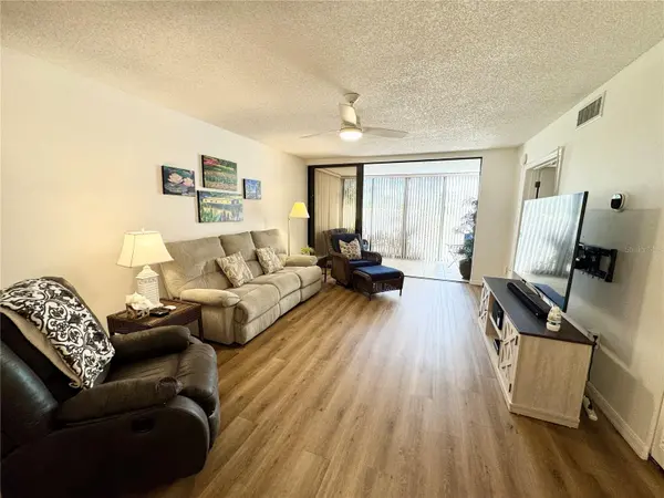 5124 HARPERS CROFT #7, Sarasota, FL 34235