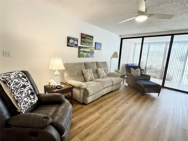 5124 HARPERS CROFT #7, Sarasota, FL 34235