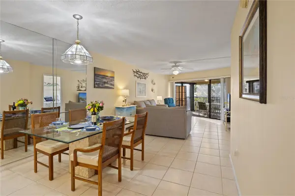 5608 GULF DR #104, Holmes Beach, FL 34217