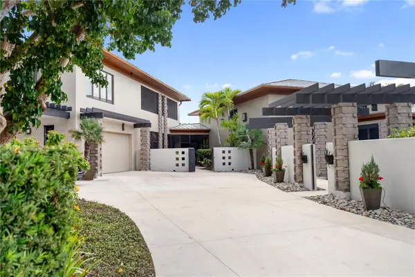 1804 N LAKE SHORE DR, Sarasota, FL 34231