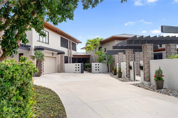 1804 N LAKE SHORE DR, Sarasota, FL 34231
