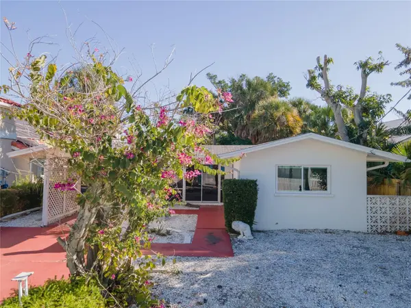 2316 CANASTA DR, Bradenton Beach, FL 34217