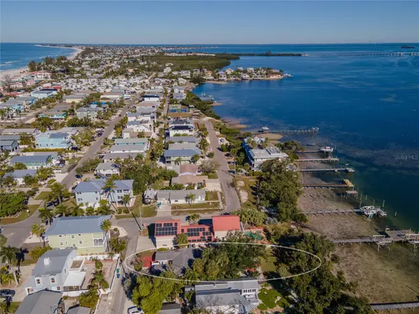 2316 CANASTA DR, Bradenton Beach, FL 34217